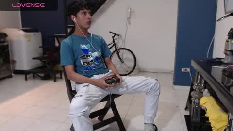 Snapshot of hardsexlove08 chatting on 02-11-25, 11:22 Andres Dean online show from 02-11-25, 11:22