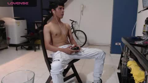 Snapshot of hardsexlove08 chatting on 02-12-25, 02:24 Andres Dean online show from 02-12-25, 02:24