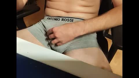 Snapshot of hardtechno_xxx chatting on 12-20-25, 08:49 hardtechno_xxx online show from 12-20-25, 08:49