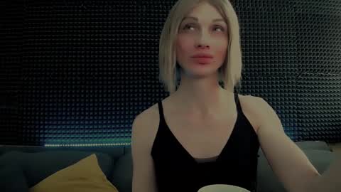 Snapshot of hardy_green chatting on 01-12-26, 10:31 Miss Hardy online show from 01-12-26, 10:31