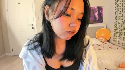 Snapshot of harimin chatting on 11-15-25, 08:49 Maya online show from 11-15-25, 08:49