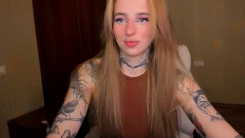 Julia online show from 09-30-25, 05:12