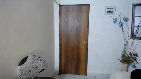 Snapshot of harley_quinns1 chatting on 12-05-24, 01:14 harley_quinns1 online show from 12-05-24, 01:14