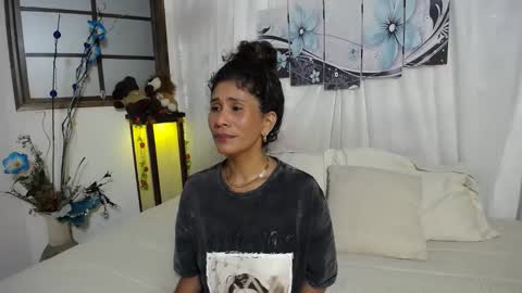 Snapshot of harley_quinns1 chatting on 01-05-25, 09:57 harley_quinns1 online show from 01-05-25, 09:57