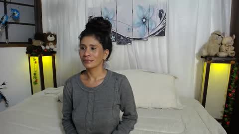 Snapshot of harley_quinns1 chatting on 01-08-25, 09:01 harley_quinns1 online show from 01-08-25, 09:01