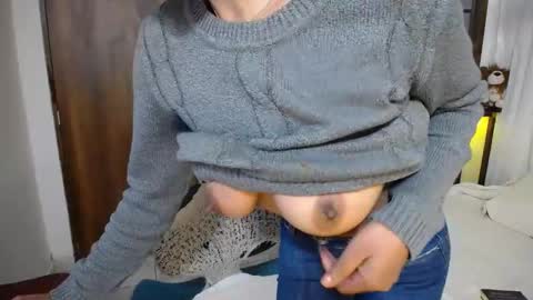 Snapshot of harley_quinns1 chatting on 01-09-25, 12:03 harley_quinns1 online show from 01-09-25, 12:03