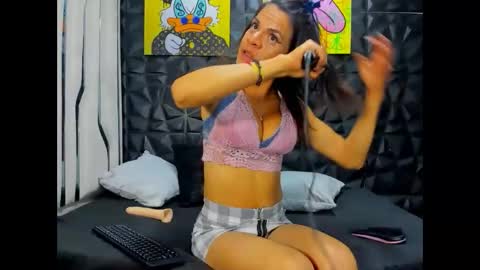 Snapshot of harleyqueenhh chatting on 02-28-26, 03:29 Harley online show from 02-28-26, 03:29