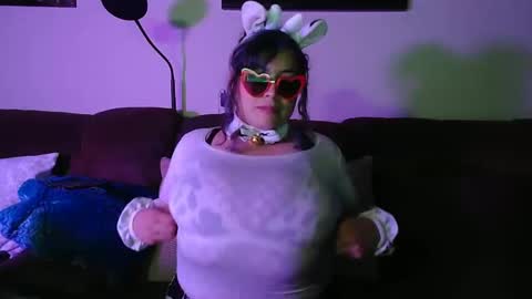Snapshot of harmony_foxxyn_n chatting on 10-31-25, 08:48 Harmony Foxxyn n online show from 10-31-25, 08:48