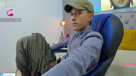 Snapshot of haroldxl chatting on 11-19-25, 01:44 IM HAROLD online show from 11-19-25, 01:44