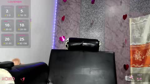 Snapshot of harper1brown chatting on 02-21-26, 01:45 Harper online show from 02-21-26, 01:45