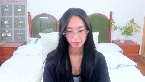 Snapshot of harriethelen chatting on 02-06-26, 04:28 helen online show from 02-06-26, 04:28