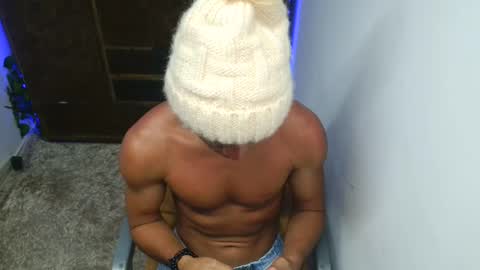 Snapshot of harry_benson_hot chatting on 10-14-25, 08:04 david escobarz insta..gram online show from 10-14-25, 08:04