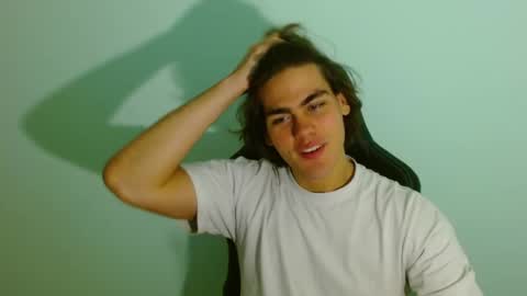 Snapshot of harryking1 chatting on 11-21-25, 10:19 harryking1 online show from 11-21-25, 10:19