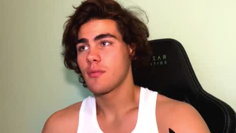 Snapshot of harryking1 chatting on 11-23-25, 05:57 harryking1 online show from 11-23-25, 05:57