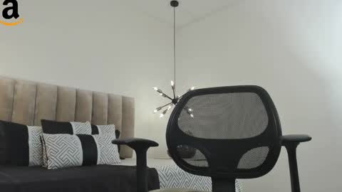 Snapshot of harryy_joness chatting on 03-04-25, 08:38 Harry Jones online show from 03-04-25, 08:38