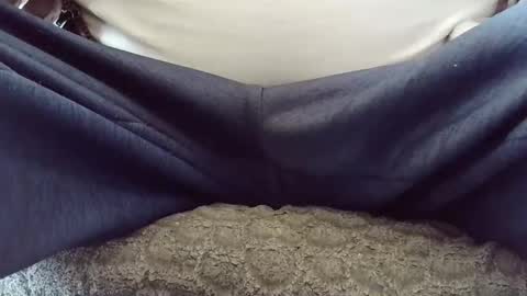 Snapshot of hartl1112 chatting on 09-09-25, 08:03 hartl1112 online show from 09-09-25, 08:03