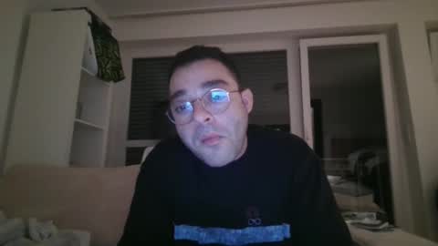 Snapshot of hash420 chatting on 02-21-25, 11:43 hash420 online show from 02-21-25, 11:43