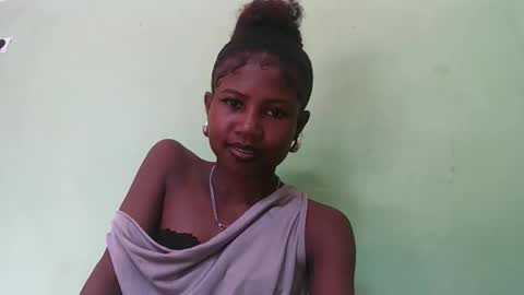 Snapshot of hasleyinah chatting on 03-01-26, 05:53 hasleyinah online show from 03-01-26, 05:53