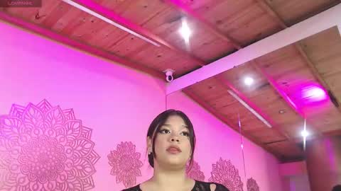 Snapshot of hatsajones chatting on 09-23-25, 12:30 hatsajones online show from 09-23-25, 12:30