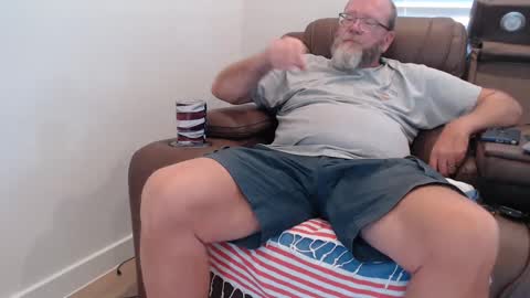 Snapshot of havebeardwilltravel3250 chatting on 09-24-25, 09:29 havebeardwilltravel3250 online show from 09-24-25, 09:29