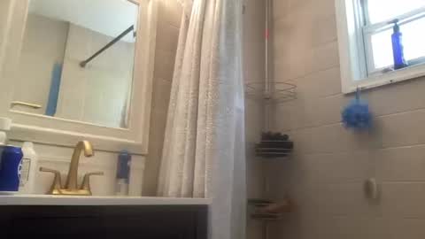 Snapshot of havingfun103 chatting on 10-14-25, 05:03 havingfun103 online show from 10-14-25, 05:03