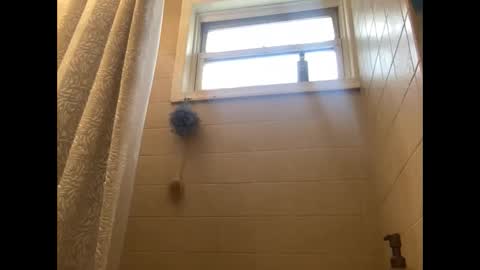 Snapshot of havingfun103 chatting on 11-09-25, 05:22 havingfun103 online show from 11-09-25, 05:22