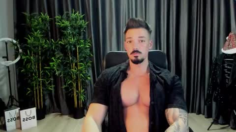 Snapshot of haydenspears chatting on 11-18-25, 02:43 HaydenSpears online show from 11-18-25, 02:43