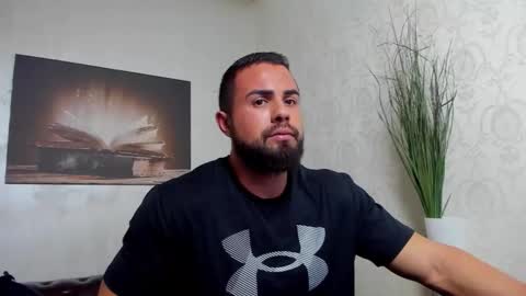 Snapshot of hayeswood chatting on 11-18-25, 06:07 HayesWood online show from 11-18-25, 06:07