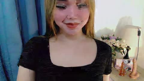 Snapshot of haylee_slut chatting on 02-11-25, 02:02 haylee online show from 02-11-25, 02:02