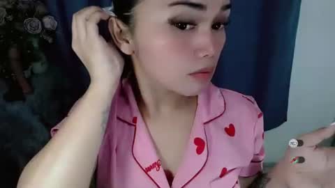 Snapshot of haylee_slut chatting on 10-19-25, 02:01 haylee online show from 10-19-25, 02:01