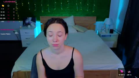 Snapshot of haylefirehot chatting on 12-03-24, 02:36 Hayle online show from 12-03-24, 02:36
