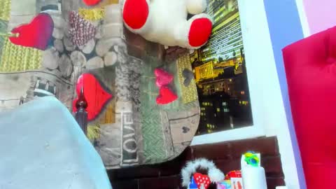 hayley miller online show from 11-20-25, 05:18