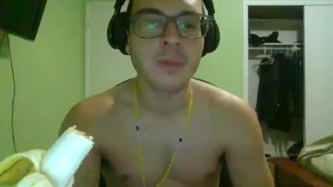 Snapshot of hazehorizon48 chatting on 11-20-25, 08:47 hazehorizon48 online show from 11-20-25, 08:47