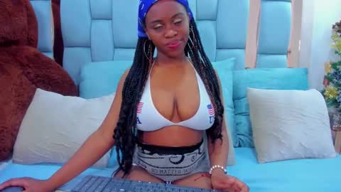 hazel_lanee online show from 12-21-25, 10:17