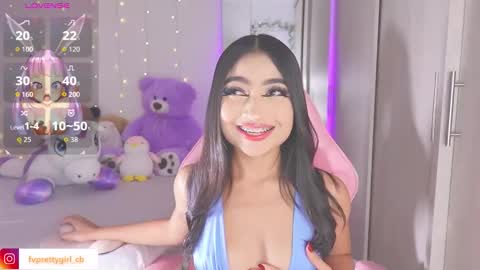 Snapshot of hazelbabee_ chatting on 10-11-25, 08:35 Lynn online show from 10-11-25, 08:35