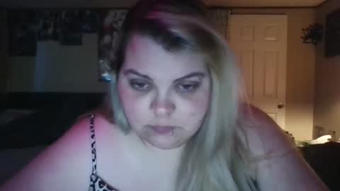Snapshot of hazeleyez97 chatting on 09-13-25, 05:57 Hazeleyez97 online show from 09-13-25, 05:57