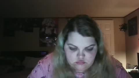 Snapshot of hazeleyez97 chatting on 09-21-25, 05:42 Hazeleyez97 online show from 09-21-25, 05:42