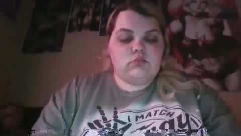 Snapshot of hazeleyez97 chatting on 09-27-25, 10:26 Hazeleyez97 online show from 09-27-25, 10:26