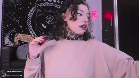 Snapshot of hazellwitch chatting on 09-14-25, 03:22 Hazell Witch online show from 09-14-25, 03:22
