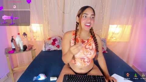 HAZEL  online show from 12-18-25, 02:01