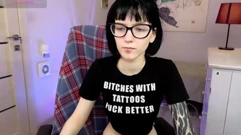 Snapshot of hazeltompson chatting on 11-14-25, 08:40 hazeltompson online show from 11-14-25, 08:40