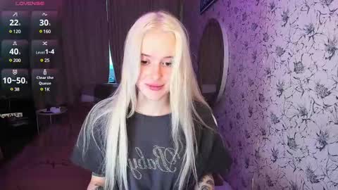 Snapshot of healing__girl chatting on 01-13-25, 08:05 Valeria online show from 01-13-25, 08:05