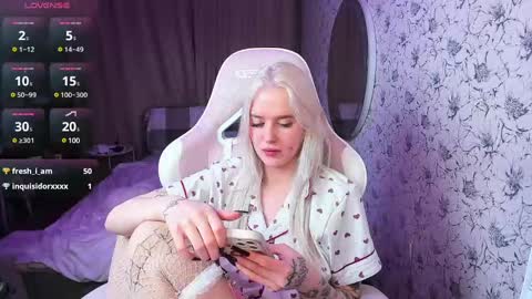 Snapshot of healing__girl chatting on 01-15-25, 10:49 Valeria online show from 01-15-25, 10:49
