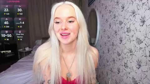 Snapshot of healing__girl chatting on 01-18-25, 03:53 Valeria online show from 01-18-25, 03:53