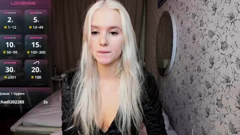 Snapshot of healing__girl chatting on 01-20-25, 12:07 Valeria online show from 01-20-25, 12:07