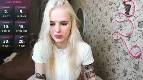 Snapshot of healing__girl chatting on 03-12-25, 08:41 Valeria online show from 03-12-25, 08:41