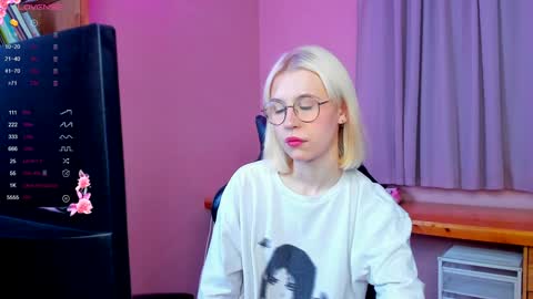 Our names are Anette and Alice online show from 12-22-24, 02:49