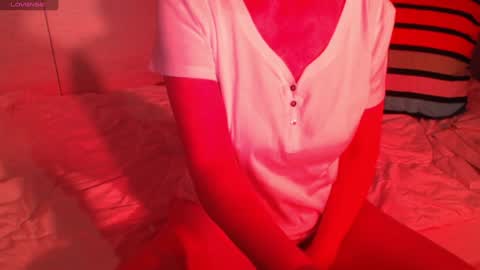 Snapshot of heavenlykiss chatting on 12-30-24, 02:40 Chani online show from 12-30-24, 02:40