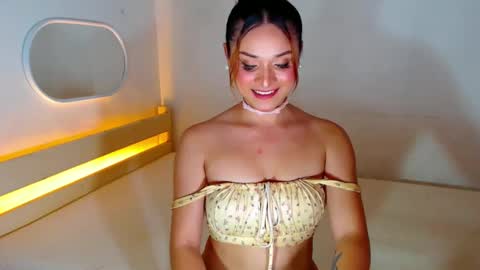 Snapshot of heavenlypleasurexx chatting on 02-26-25, 08:59 HEAVEN online show from 02-26-25, 08:59