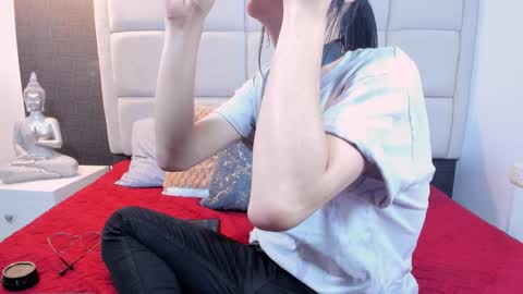 Keira Hecate online show from 01-17-25, 07:27